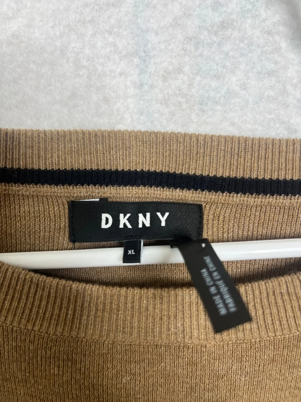 DKNY Logo Lightweight Knit Sweater Tan Brown Size XL